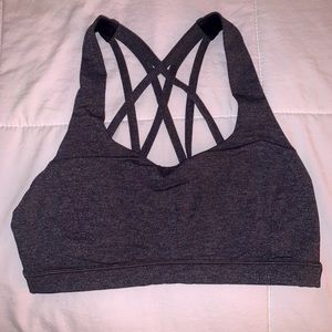 Lululemon size 6 sports bra
